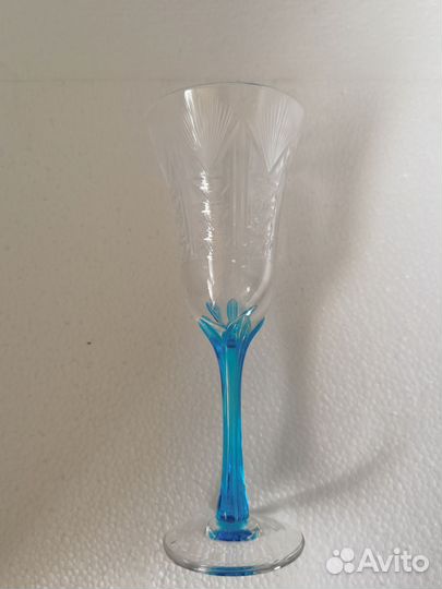 Хрустальные фужеры и рюмки