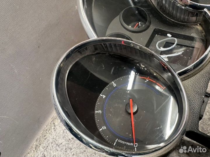 Панель приборов Chevrolet Cruze J300