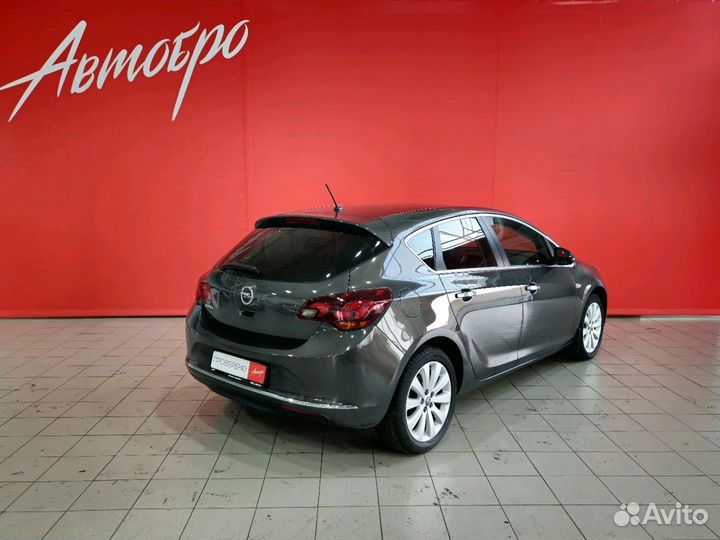 Opel Astra, 2012