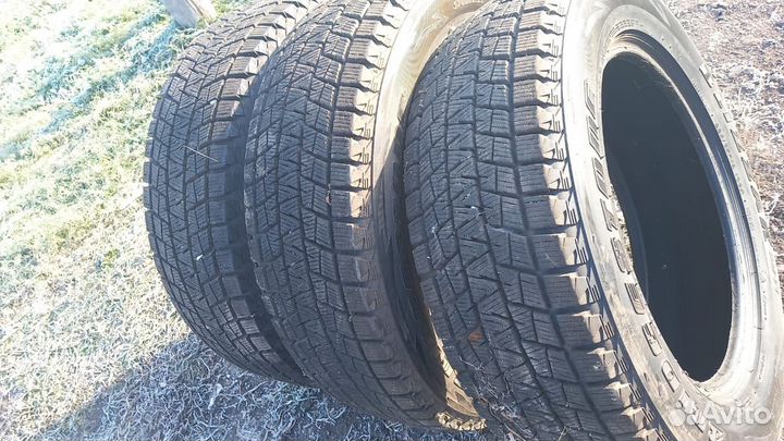 Bridgestone Blizzak DM-V1 225/65 R18