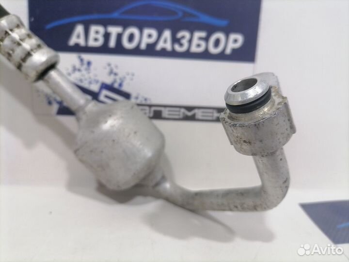 Трубка кондиционера Toyota Harrier 1