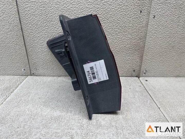 Стоп-сигнал задний правый toyota alphard