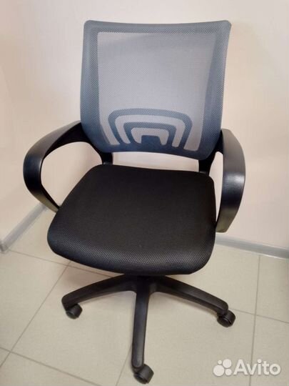 Компьютерное кресло офисное