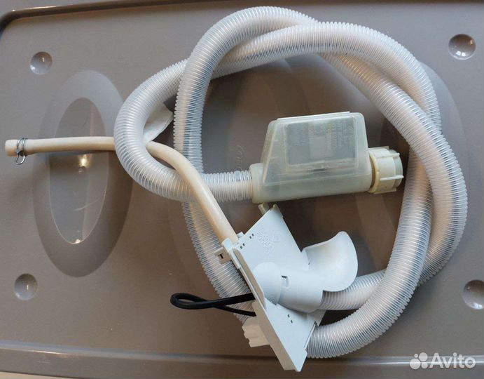 Заливной шланг с аквастопом, клапан залива Bosch