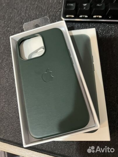 Чехол на iPhone 13 pro кожа зеленый