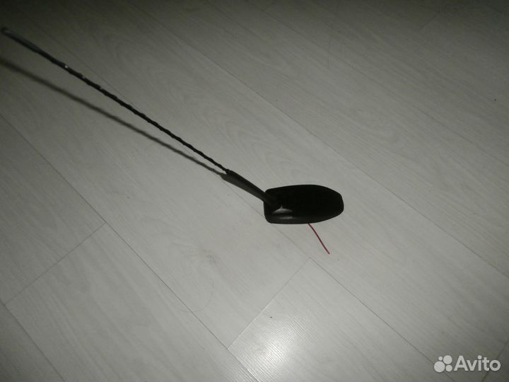 Автомобильная антенна, акулий плавник