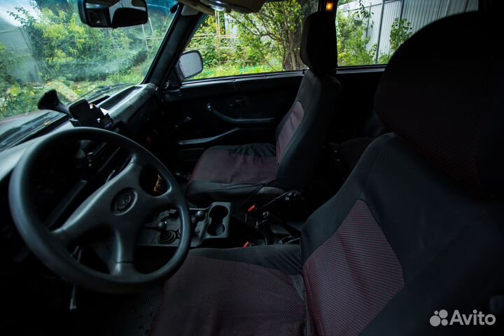 LADA 4x4 (Нива) 1.7 МТ, 2004, 263 000 км