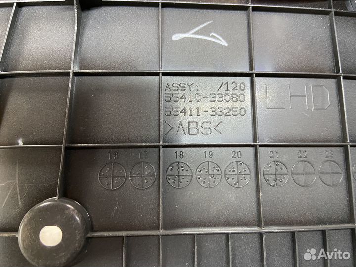 Накладка щитка приборов Toyota Camry 75