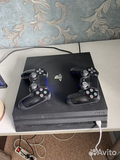 Sony PS4 Pro 1tb + 9 игр