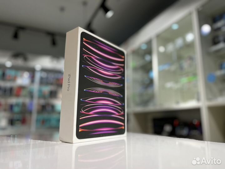 Apple iPad Pro 12.9 (2022) 256Gb Wi-Fi + Cellular