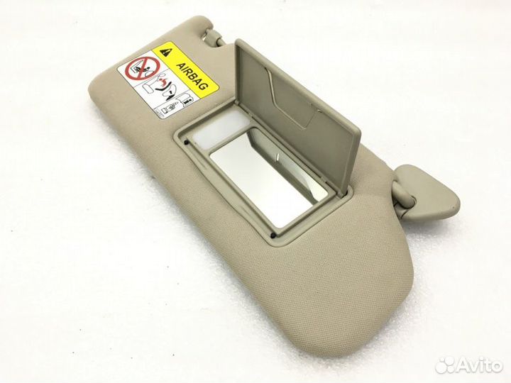 Козырек солнцезащитный правый Mitsubishi Outlander