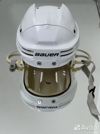 Хоккейный шлем