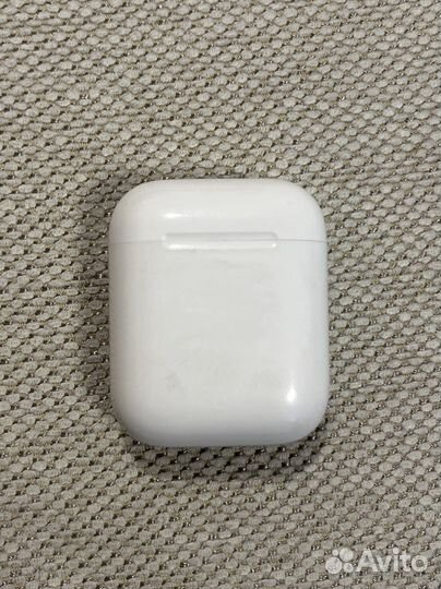 Кейс для airpods и правый наушник