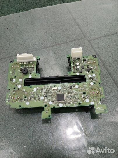 Блок управления магнитолой Infiniti Qx70 S51