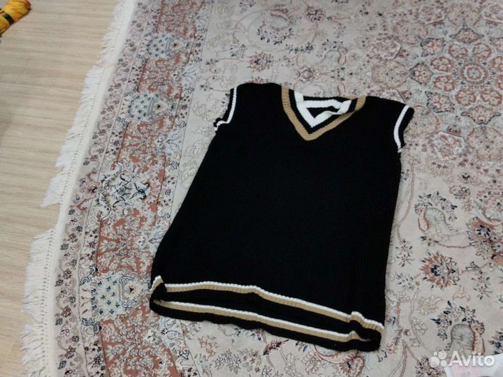 Отдам женские вещи