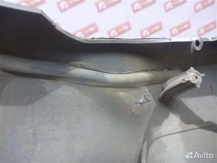 Бампер задний правый Mitsubishi Pajero V25W 6G74