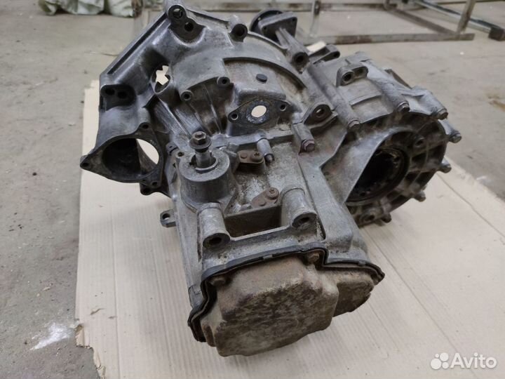 МКПП (механическая коробка передач) VW T4