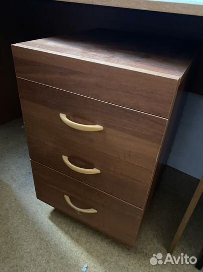 Комплект тумба и стол