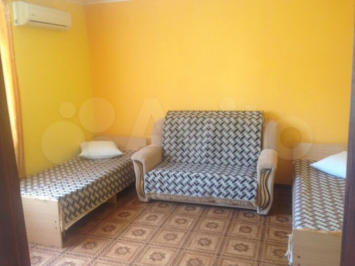 Комната 35 м² в 5-к., 3/3 эт.