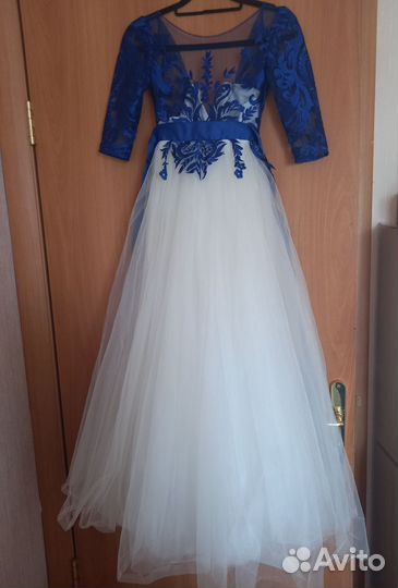 Вечернее платье