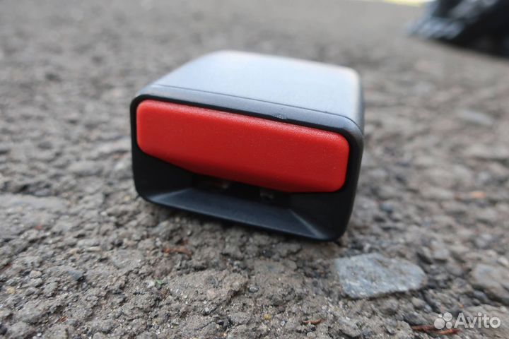 Ответная часть ремня безопасности 878172751R Almer