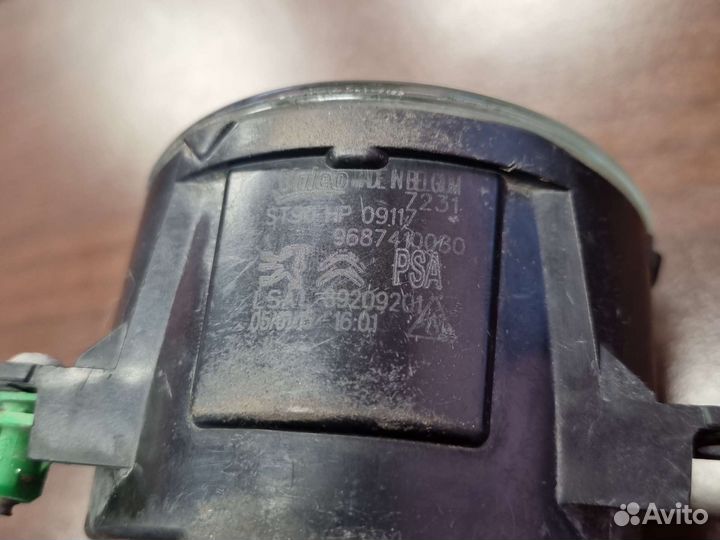 Фара противотуманная леваяправая Citroen/Peugeot