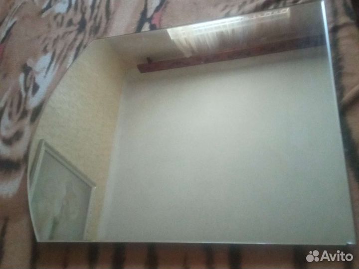 Зеркало настенное