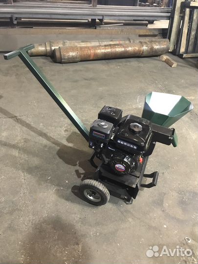 Щепорез мульчер древесины измелчитель SH-250 6,5лс