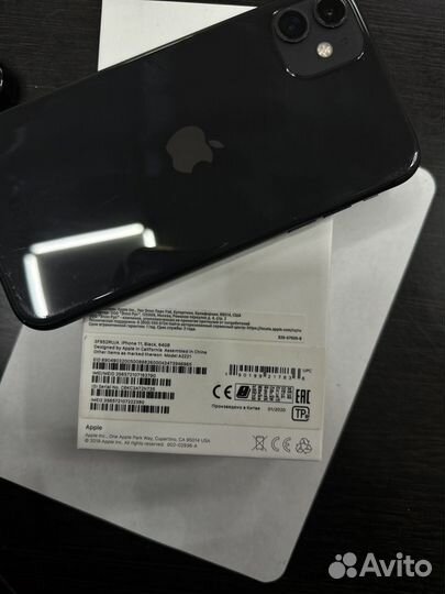 iPhone 11, 64 ГБ