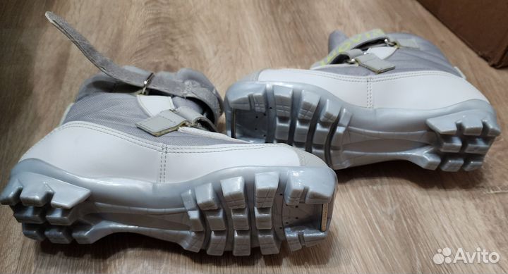 Лыжные ботинки детские 22.5