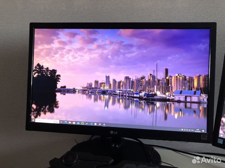Монитор LG 1920x1080; тонкий; FullHD;