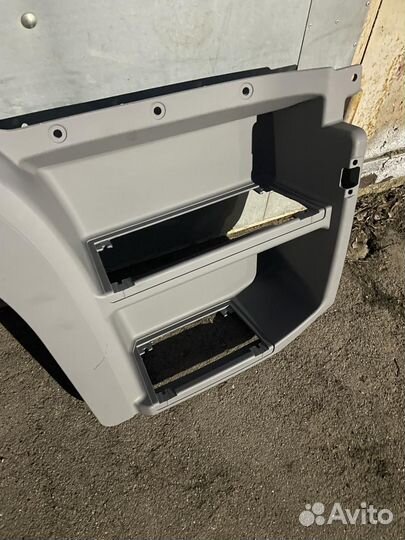 Панель (подножка)правая Мерседес Atego Sampa