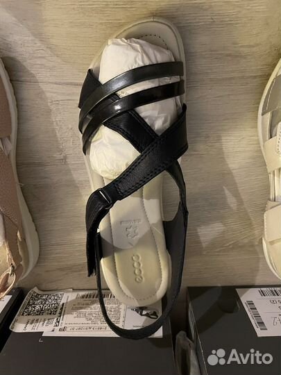 Ecco босоножки кожаные новые 36,37 размер