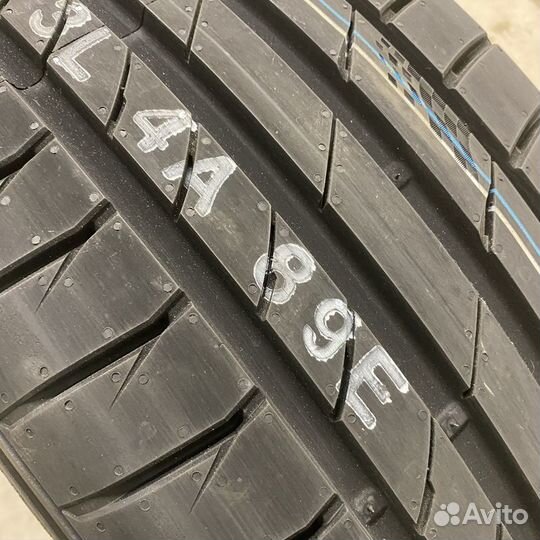 Kumho Ecsta PS71 215/55 R18 99V