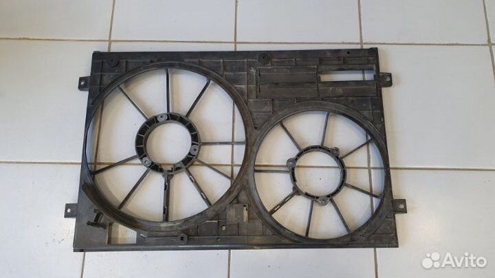 Диффузор вентиляторов Audi A3 8P 2003-2013