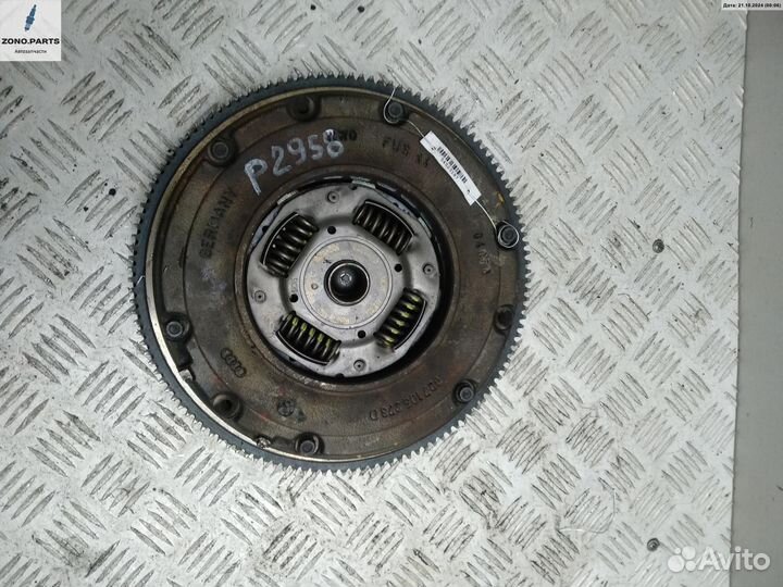 Маховик 027105273 на Volkswagen Golf-4
