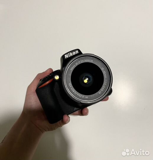 Зеркальный фотоаппарат nikon