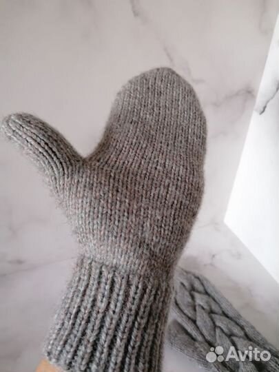 Варежки женские