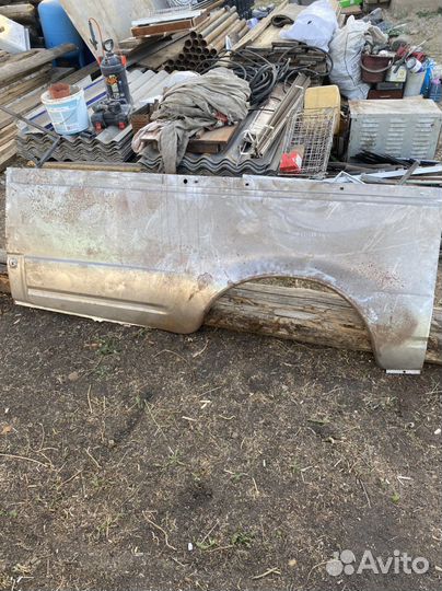 Боковая часть газели крыло