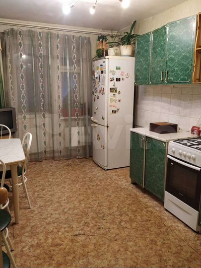 2-к. квартира, 100 м², 4/9 эт.