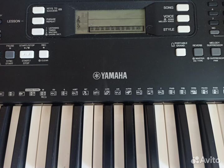 Цифровой синтезатор Yamaha PSR-E363