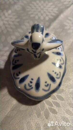 Гжель, бомбоньерка /шкатулка