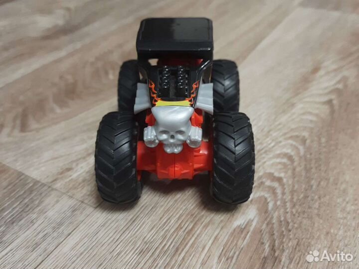 Hot wheels машинки