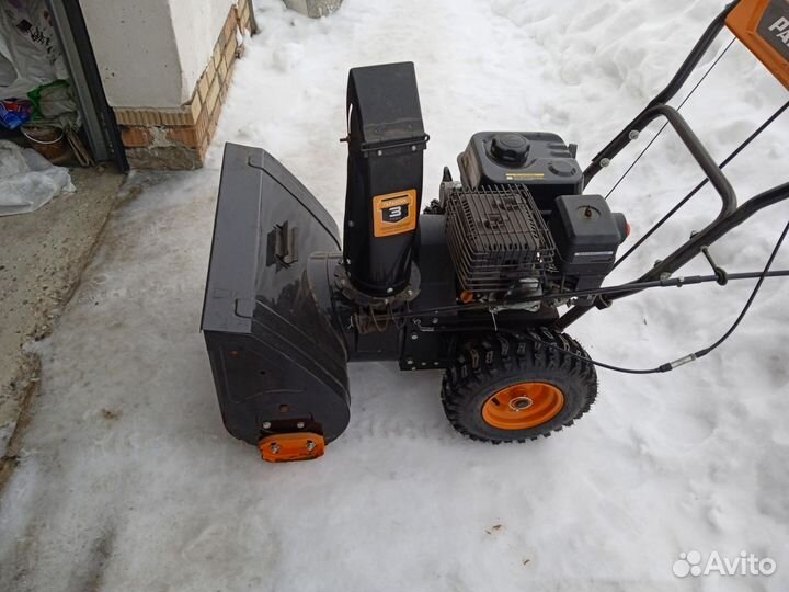 Снегоуборщик бензиновый бу