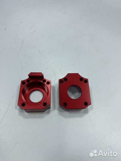 Натяжитель приводной цепи на питбайк