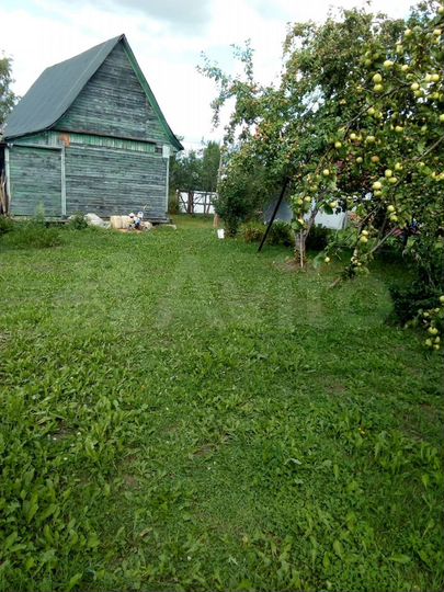 Дача 20 м² на участке 10 сот.