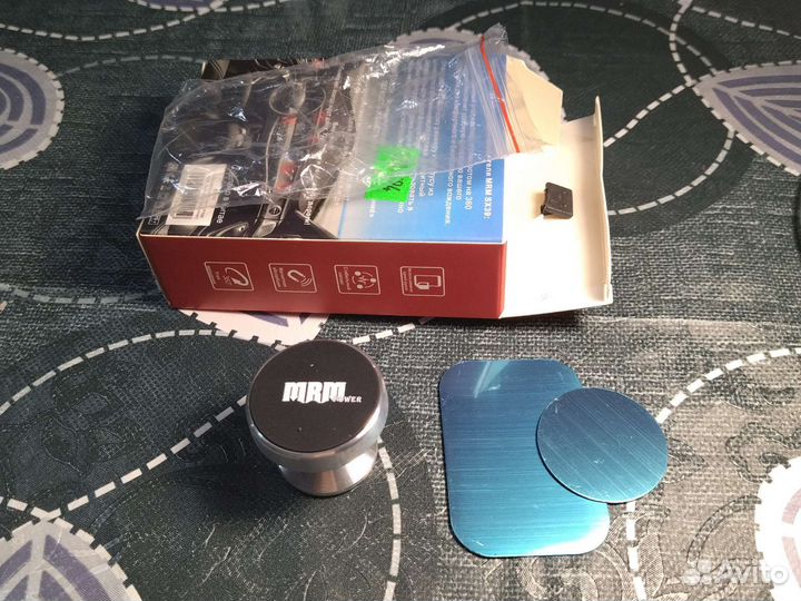 Магнитный держатель для телефона