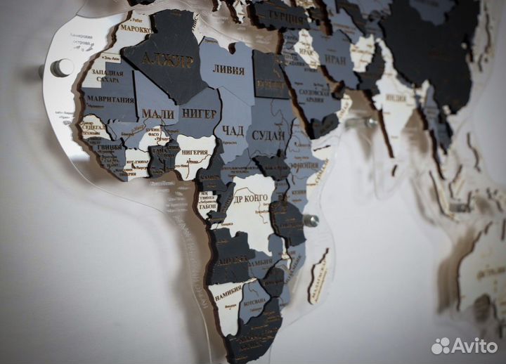 Деревянные карты мира