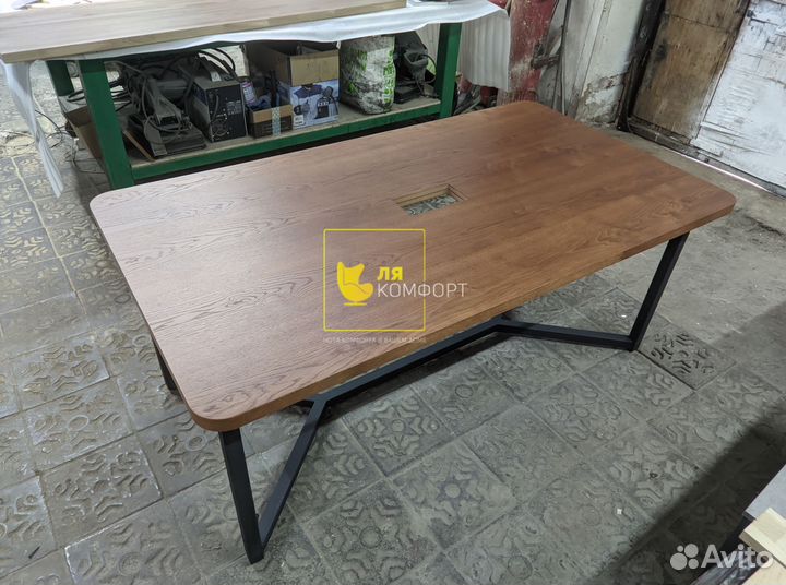 Стол в стиле лофт