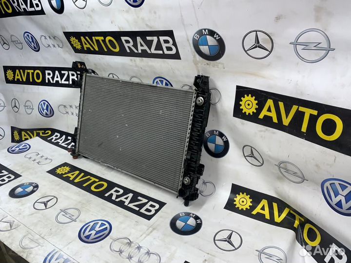 Радиатор охлаждения двс на Мерседес w169 w245